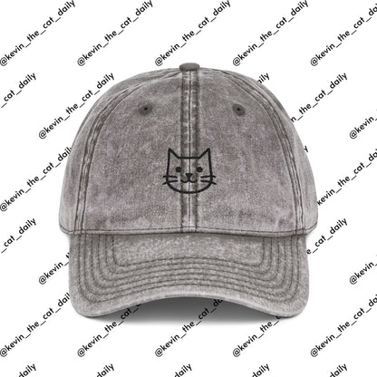 MINIMAL CAT FACE (BLACK THREAD)